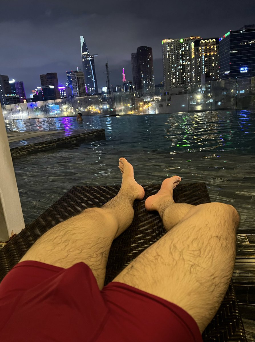 harrylucc's tweet photo. https://t.co/Z3bcnSwtkq https://t.co/yeh4kX3fkI