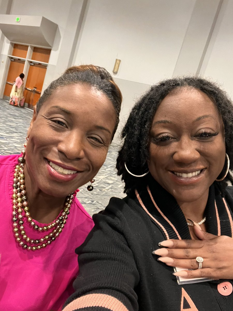 We are enjoying our daily service and business of our community💚💕 #principalapprentice