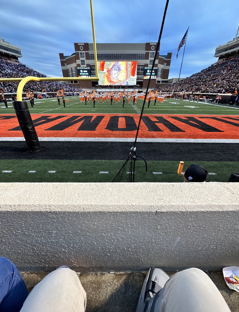 CoachShultzOL's tweet photo. Great Visit at OSU yesterday!! @Coach_Dickey @CoachZAllen #GoPokes @CoachBVignery @CoachH_OL https://t.co/ApqNJUf934