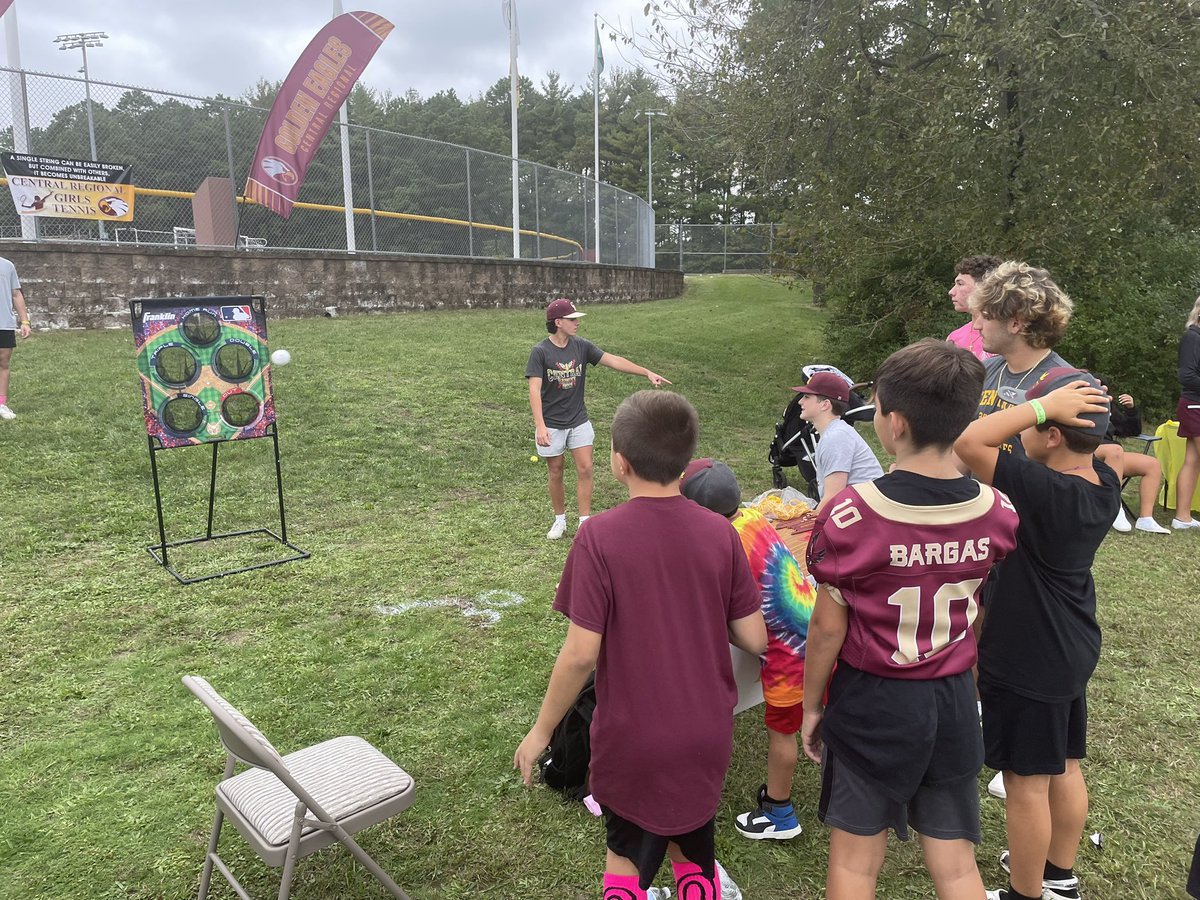 puglisiBaseball's tweet photo. CR Baseball was glad to help host the community at the first annual “Eagles Take Flight” parade yesterday. Current players and some future Golden Eagles getting some target practice in! ⚾️🦅 @CR_athletics #CRBase #WeR https://t.co/eoeCUCYpKM