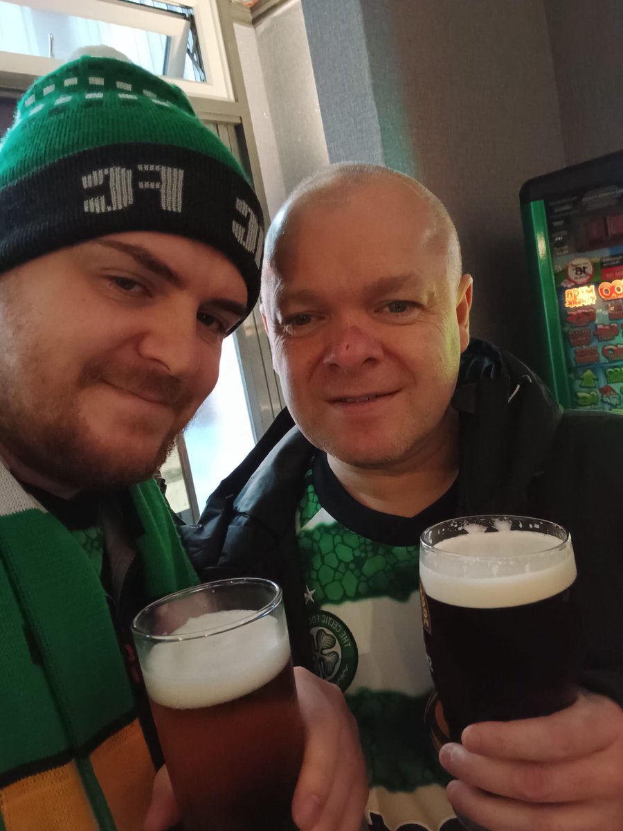 Pre match pint with my Bhoy Kevin 🍀💚🍻