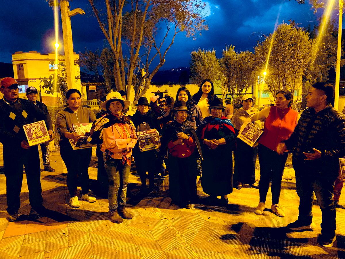 AdnColta's tweet photo. En el Cantón #Colta, seguimos pasando la vooooz, gracias la parroquia de #Cajabamba, por esta cálida acogida, es tiempo de los jóvenes es tiempo de @DanielNoboaOk , Presidente. @DouglasMoraleSE 
@katia_guaman @marceloponton69 

#Presidente
#Chimborazo
#Ecuador2023
#DouglaMorales https://t.co/Jx9qWMT5hJ