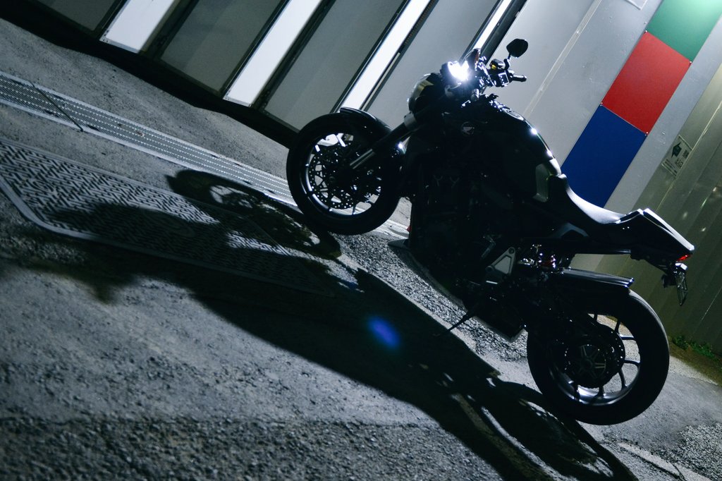 Scissor___Man's tweet photo. シルエットも美しい
#CB1000R
#SC80 https://t.co/6rcHNViBmt