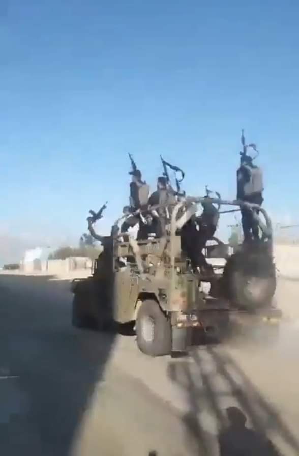 ด่วน !!!เตือนภัย 
⭕️เพจคนไทยที่อยู่ในอิสราเอลระบุ“อย่าเปิดประตูให้ใครเด็ดขาด”
⭕️มีกองกำลังติดอาวุธบุกอิสราเอล/ยิงขีปนาวุธนับร้อยลูก เจ็บ500 ตาย20กว่าคนแล้ว ล่าสุดคนไทยเจ็บ 1คน 
⭕️คนไทยในฉนวนกาซ่า5,000คน/อิสราเอล2-3หมื่นคน
⭕️นายกอิสราเอลระบุ“ตอนนี้อยู่ในภาวะสงครามแล้ว”
#อิสราเอล