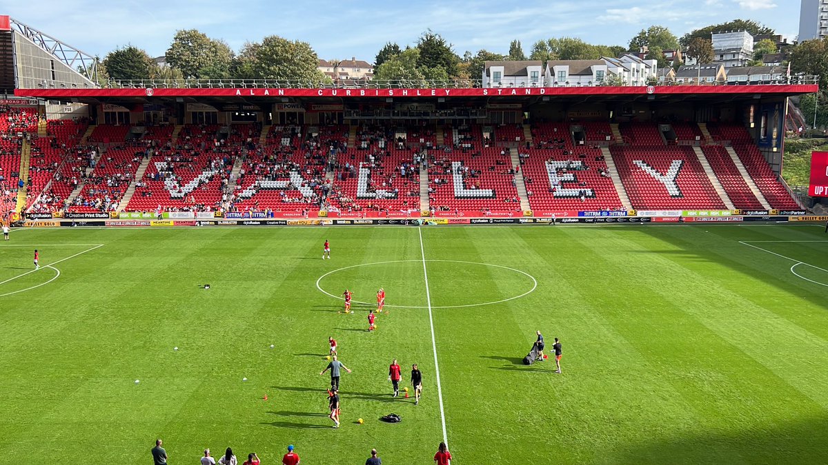 berto740's tweet photo. Come on you reds #3pointsneeded #LateLateShow #TrustTheProcess #CAFC https://t.co/44ysXHJtDT