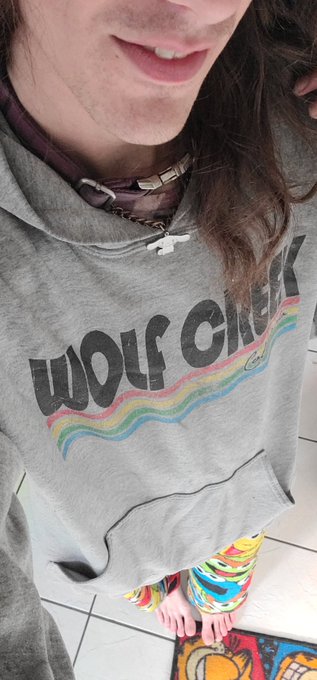 It's finally hoodie season😇 https://t.co/oUNmn8Y9VI<a href="/tag/livestream"class="tags"><span>#livestream</span></a>