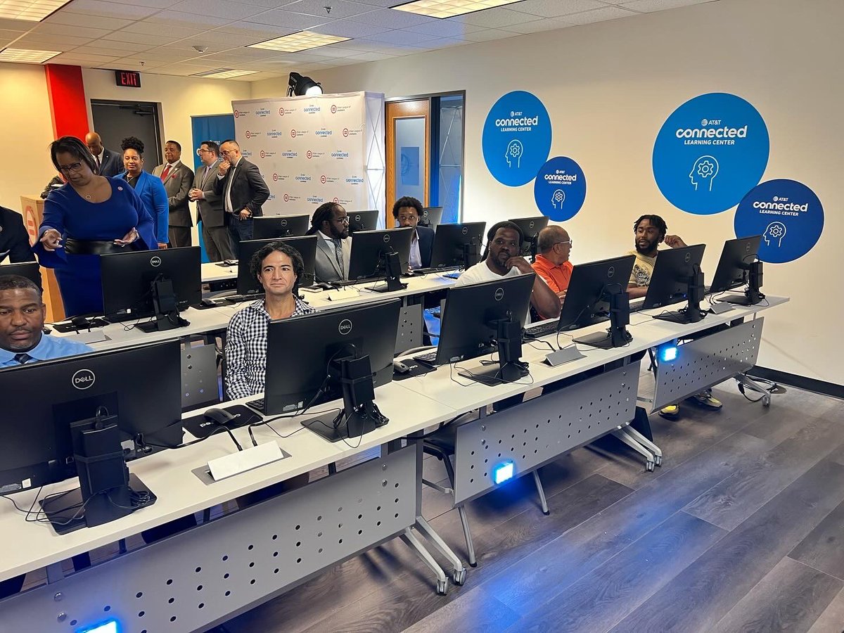 Collaboration between AT&amp;T &amp; The Urban League of Louisiana bringing the first AT&amp;T Connected Learning Center to the state of Louisiana. AT&amp;T is bridging possibilities. I appreciate the support of local, state and national leaders as we continue removing barriers to connectivity.