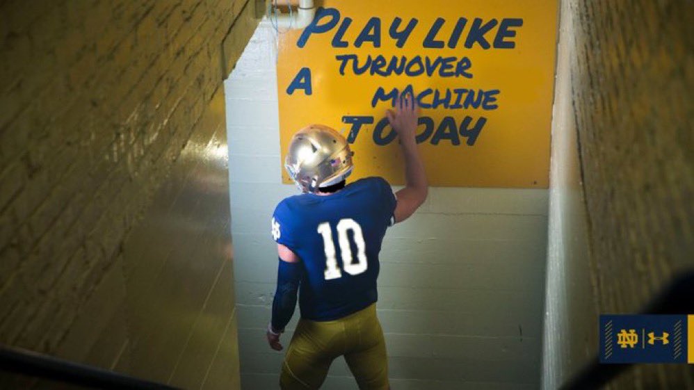 Barstool Louisville (@barstoolcards) on Twitter photo 