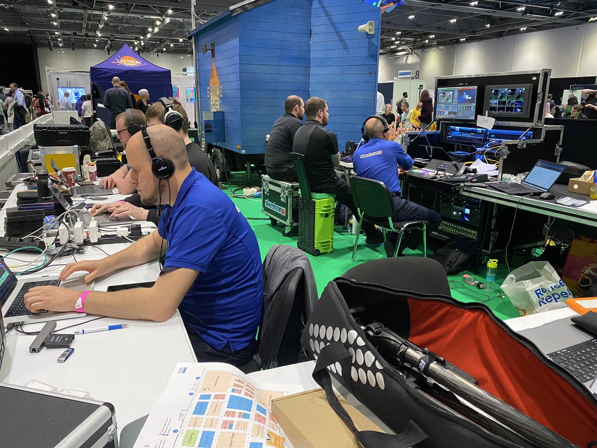 If you wondered where tech skills lead. Excel’s New Scientist live has its own transmission hub to the digital-sphere right across from MDX exhibit space.