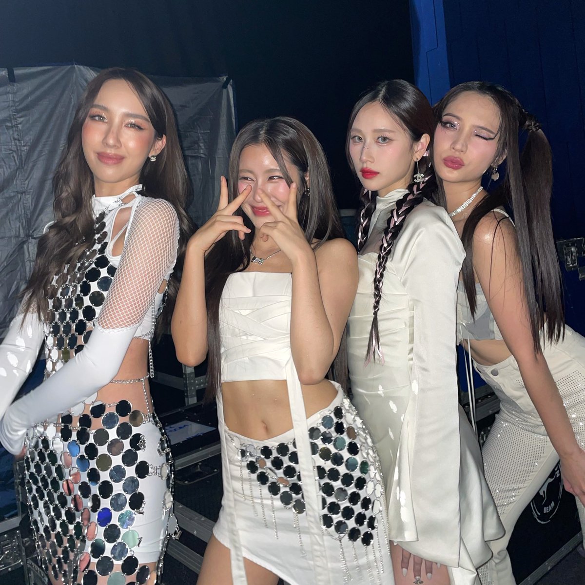 Janhae's tweet photo. Happiest time 🩷🩷🩷🩷#SIZZYGirlGroup https://t.co/PUgJa9Hs1p