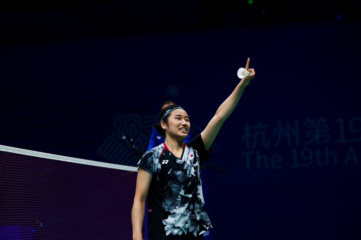 아시안게임에서 안세영이 금빛 스매시로 여자 배드민턴 단식 우승을 확정했습니다. 아시안게임에서 한국이 여자 배드민턴 단식 금메달을 차지한 것은 29년 만입니다✨

📷 <a href="/19thAGofficial/">The 19th Asian Games Hangzhou Official</a> 
#RoadToParis2024 #아시안게임 #배드민턴