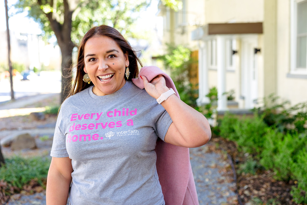 InterfaithD's tweet image. Discover our latest styles to make you stand out, like our crowd-favorite Hope Dealer T-Shirt or the Interfaith Tote Bag, perfect for outdoor adventures. Visit our website at interfaithdallas.org/get-involved/h… TODAY!
. 
#InterfaithDallas #HopeStore #EmpowerFamilies #FightPoverty