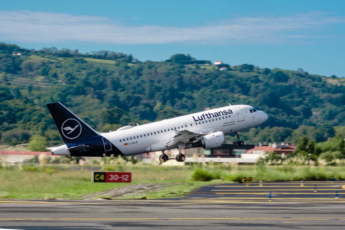kafsot's tweet photo. #pic #picture #photo #photography #picoftheday #pictureoftheday #photooftheday #fujifilm #fujifilmespaña #fujifilmxseries #fujixt30 #bilbao #bilbaoairport #basquespotting #spotting #lufthansa https://t.co/YE7Ps0cQ2X