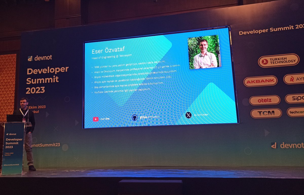 yazilimcikisi's tweet photo. Lemi Orhan Ergin, Eser Özvataf, Ahmet Pirimoğlu ve Emre Hızlı
Öğleden sonra sunumları 🥳
#devnotsummit23
@lemiorhan @ahmetpirimoglu @eser @hizliemre26 https://t.co/3c9UObNGi8