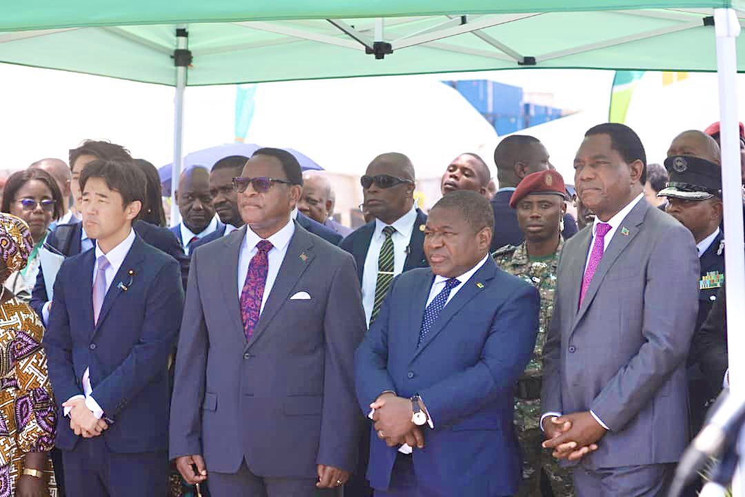 HHichilema's tweet photo. A momentous occasion in Mozambique, as we joined Presidents @filipe_nyusi and @LAZARUSCHAKWERA to inaugurate the upgraded &amp; expanded Port of Nacala &amp; sign the #NacalaCorridor Development Agreements. This is 🇿🇲,🇲🇿&amp;🇲🇼 at work to bring new opportunities that benefit our peoples.#CMO https://t.co/bPZ34aDbRd