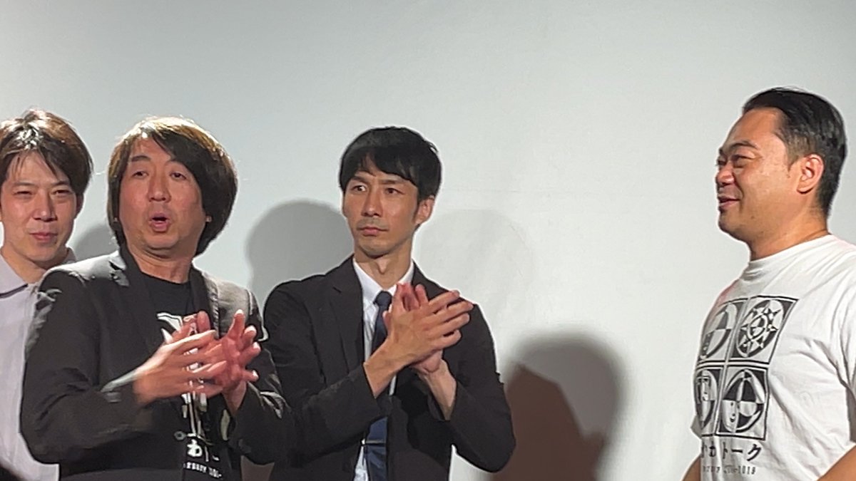 inaleaf_gaga's tweet photo. お客さんにガンガン話しかけるえげつないコントをしたモダンさん。かわさんは客席にいました。チェキ会で老害マックスポーズをお願いしたところ「炎上しちゃってすみません」と言われ「いえ‥そんな‥」しか言えなかった自分を殴りたいです。モダンさんありがとう！
#crazynightTOKYO #CCSTATION https://t.co/9VMxGYWemh
