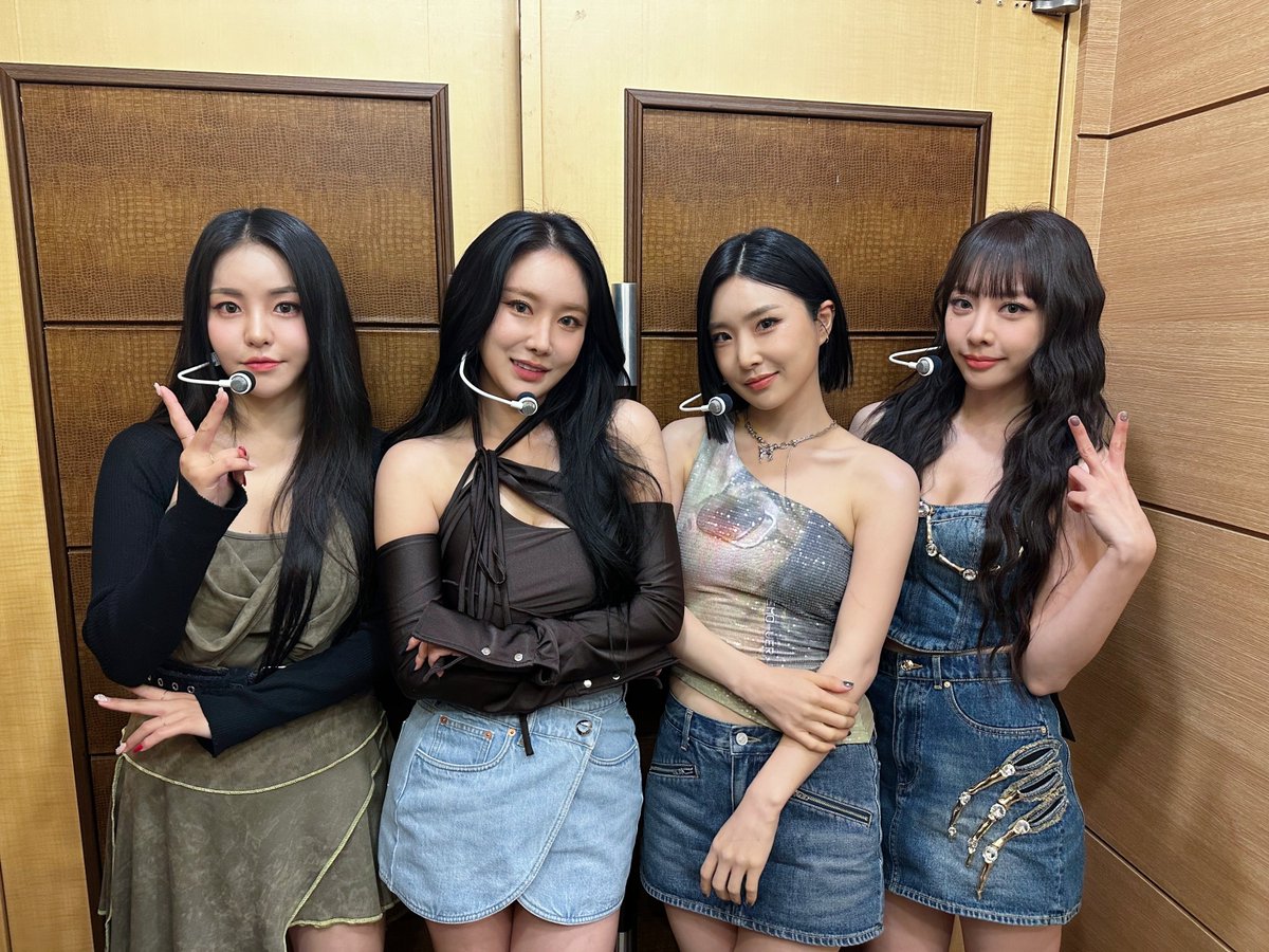 weare_bbgirls's tweet photo. [📷]
231007 브브걸 1st FANCON <ONE MORE TIME>

기다리고 기다렸던, 브브걸의 첫 팬 콘서트!
꿈만 같은 시간 만들어준 우리 쁘이들 모두 고맙고 사랑해요🩷

#브브걸 #BBGIRLS 
#ONEMORETIME https://t.co/CGWAKFnTSG