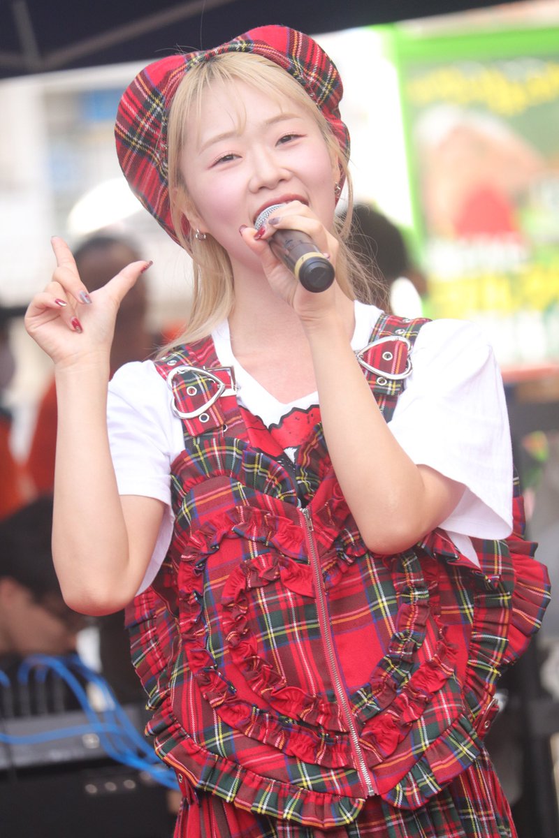 yuya_3m_yoito's tweet photo. 2023.09.24@永山フェスティバル_②
emiu ( @EMIUofficial )
麻鳥桃世🪿( @MatoriMomoyo )
#emiu
#emiu2023
#emiuと元気になるがいね
#アイドル
#ファインダー越しの私の世界
#撮影可能
#推しカメラ
#永山フェスティバル https://t.co/4UV59pDA5G