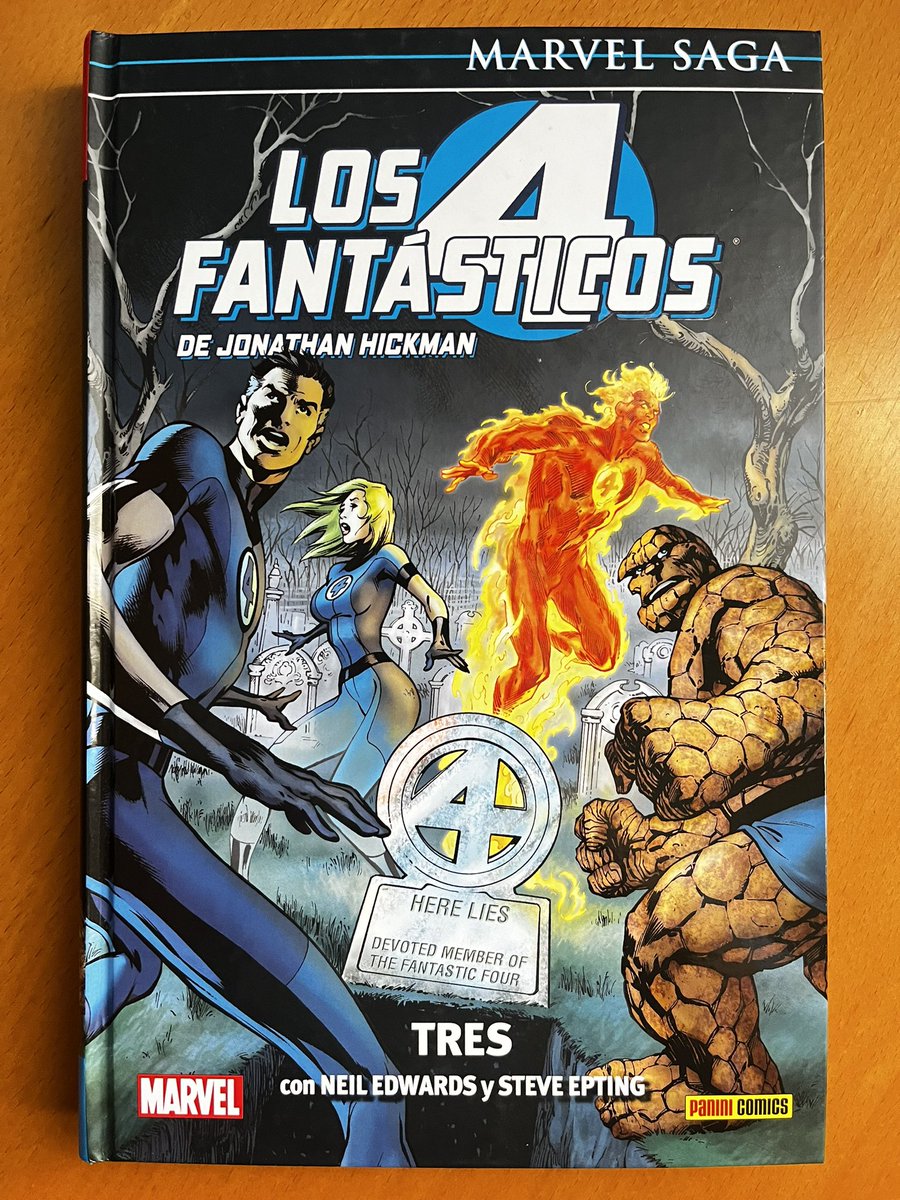 ¡Sesión de tarde!
Ya iba siendo la hora de retomar la lectura de, Los 4 Fantásticos, del amigo Jonathan Hickman.