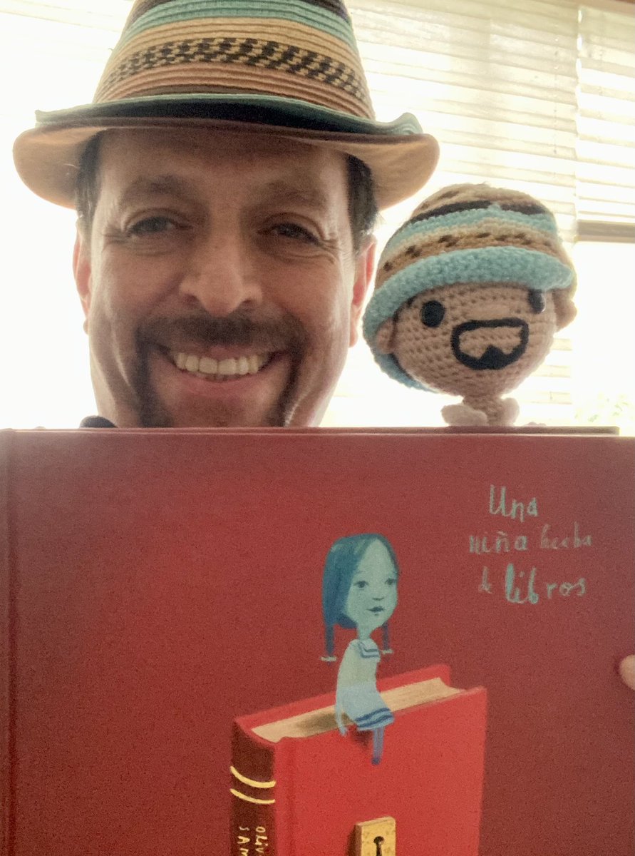 nachocasas7's tweet image. Hoy sábado, 12 horas #unaniñahechadelubros @OliverJeffers @FCEMexico @ObrasInfyJuvFCE #libreriaOctavioPaz “El mundo está hecho de historias, no de átomos “ Muriel Rukeyser