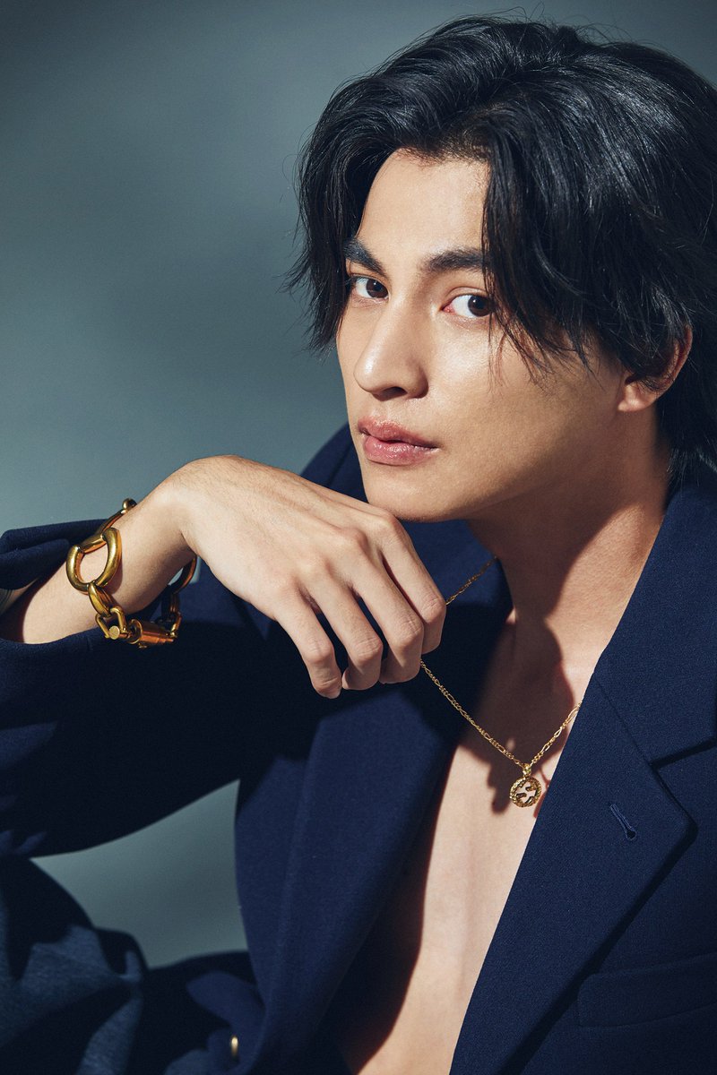 GQJAPAN's tweet photo. 「感情が盛り上がるシーンでは、うまく感情を表現できず、壁にぶつかりました」

▼タイの人気俳優ガルフがインタビューで語ったこと
https://t.co/49Bm3nxpOq https://t.co/8cLKrjtBMb