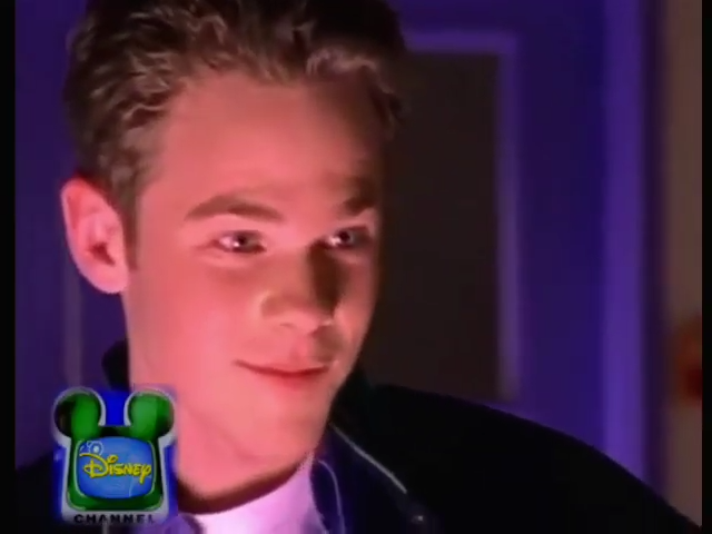 Disney_Wiki's tweet image. Happy Birthday, Shawn Ashmore
For Disney, he portrayed Cadet Major Brad Rigby in the Disney Channel movie, #CadetKelly, Gord in #FlashForward, Chet in #TheFamousJettJackson and Tyler Connell in #InAHeartbeat.