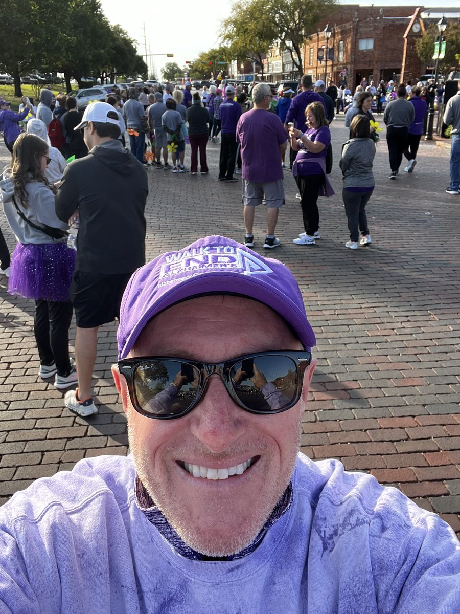 mark_denzin's tweet photo. Ellis County #walk2endalzheimers supporting @alzassociation care and support services and important research to #ENDALZ https://t.co/5EweZQlXCC