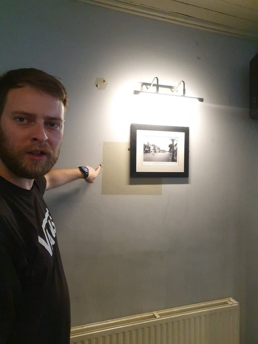 TomChizz's tweet image. State of that picture placement