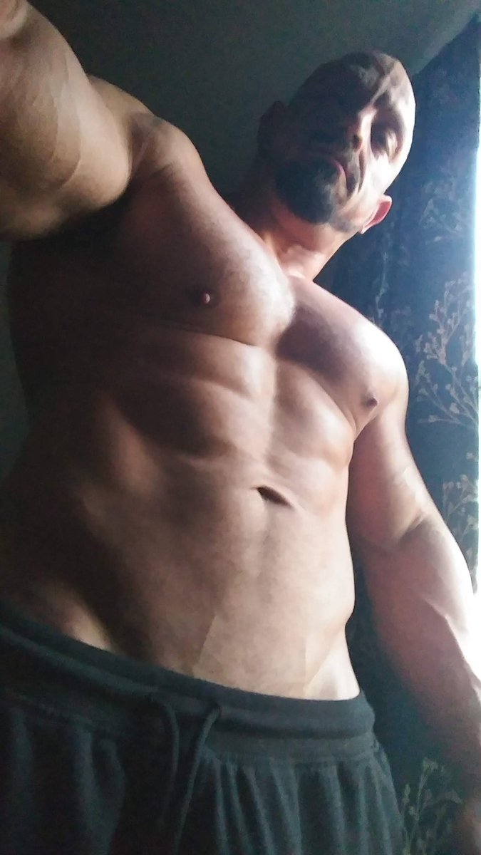 power_macks's tweet photo. The view as I direct your mouth to where I please.. https://t.co/X15RSN4KY3