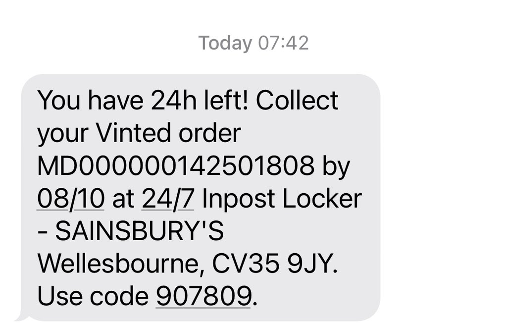 skybluecola's tweet photo. @vintedUK I just went to pick up a package from an in post locker and there was nothing in the locker. I have phoned Inpost and they said I have to contact you. What do I do about this as I clearly haven’t received the item https://t.co/iwMelNNg5M