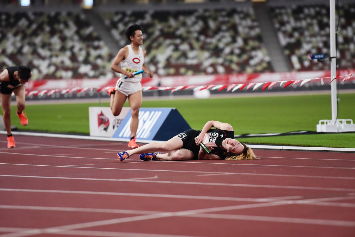 【#リレフェス 】
⚡️ライブ配信⚡️
youtube.com/watch?v=E_S8fd…

1日目最終レースです🎉

◆Night of the mile（4×400mリレー）
2組（2組タイムレース）
1着 遊びじゃないのよマイルは 3分33秒97
2着 JTF 3分34秒97
3着 103号室 3分35秒56
4着 雨宮と愉快な仲間達 3分45秒08
5着 最初の100ぶっ飛ばしチーム