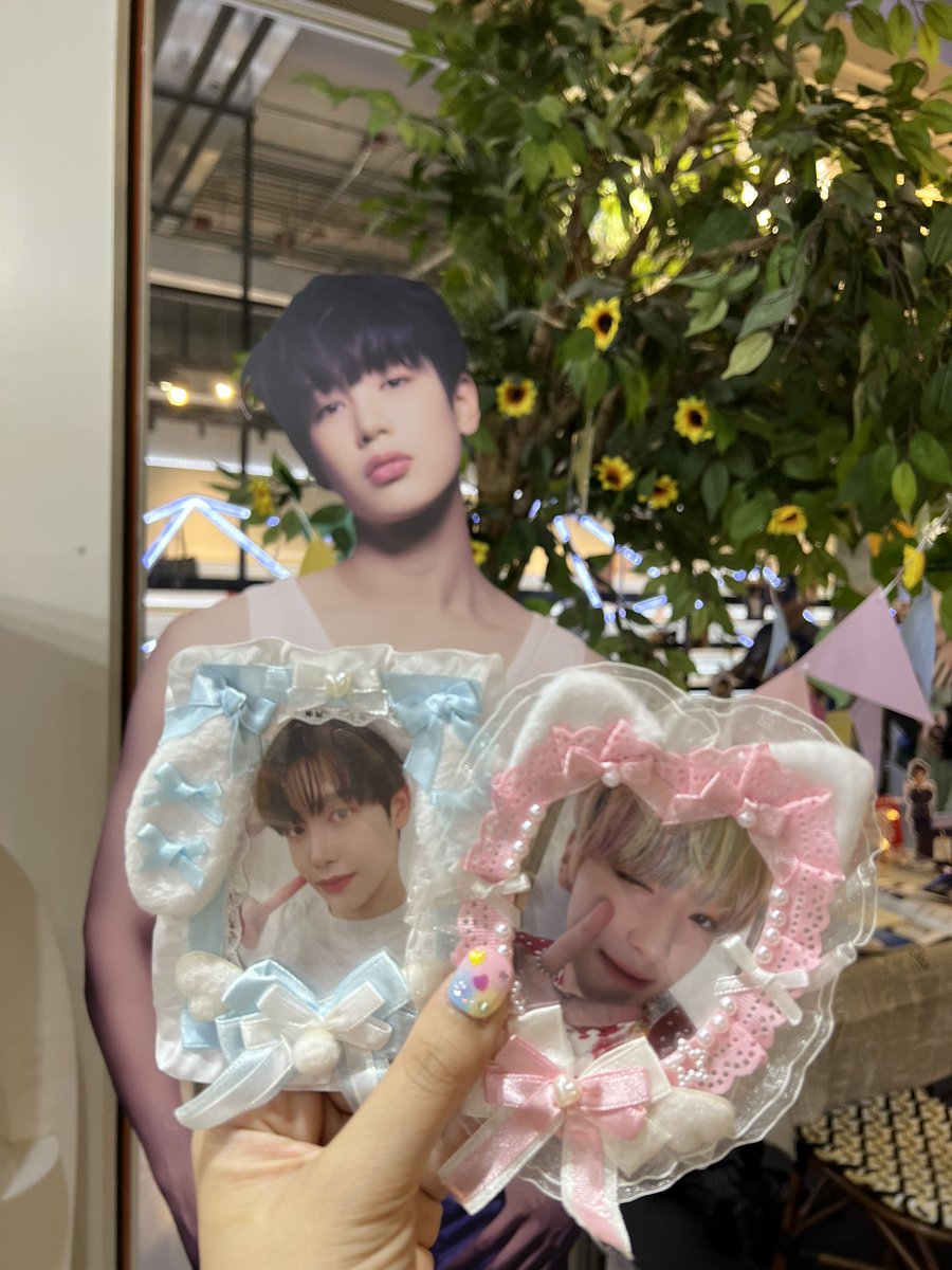 ___sanshine's tweet photo. 💗🤍

#HunJun_Twinzfinity #คาเฟ่วันเกิดเด็กแฝดxikers #HUNTER #헌터 #ฮันเธอร์ #YUJUN #유준 #ยูจุน #xikers #싸이커스 https://t.co/r1eEUGnAsB