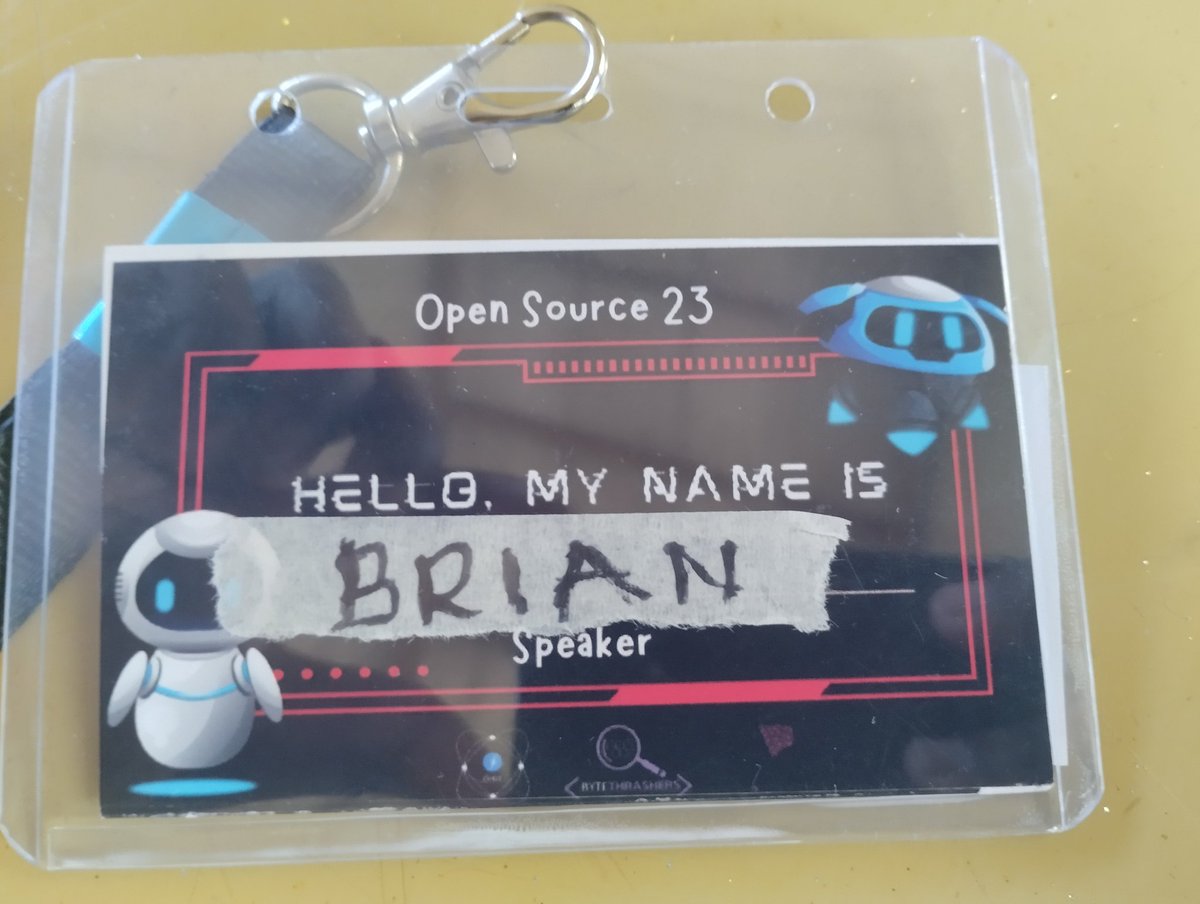 Here to talk about how one can contribute to Open Source⚒️.
Here are the slides I used for my session🚀: docs.google.com/presentation/d…

<a href="/SCANyeri_/">She Code Africa Nyeri</a> 
<a href="/FilecoinKe/">Filecoin Kenya community</a> 
#FVM
#ContributhonExtended
#30DaysOpenSource 
#Hacktoberfest