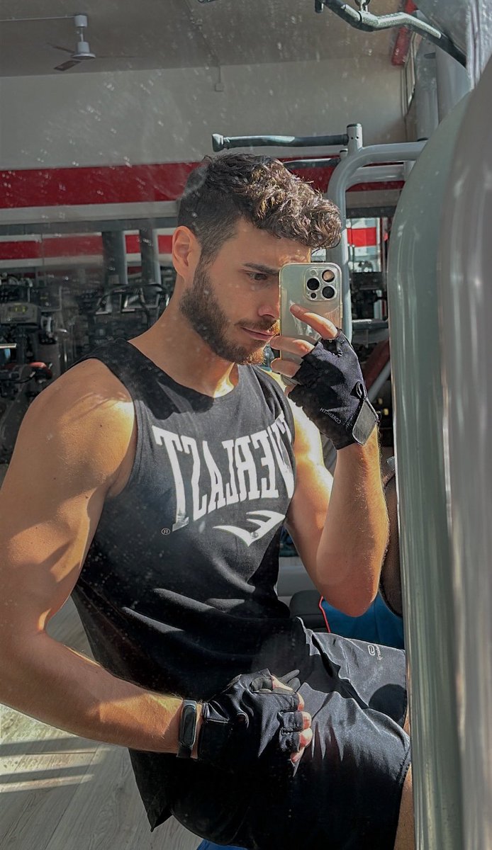 L’OCD che mi fa venir voglia di pulire tutti gli specchi della palestra