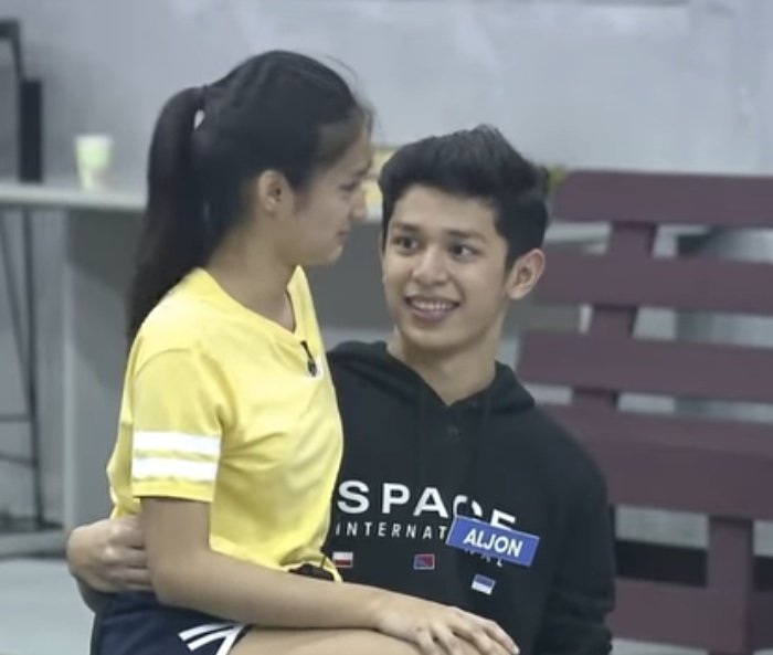 _xxreyshelle's tweet photo. Ang bilis ng panahon haysss! Hahahaha 

KARJON INVADES KCC https://t.co/NltI9j6oKF