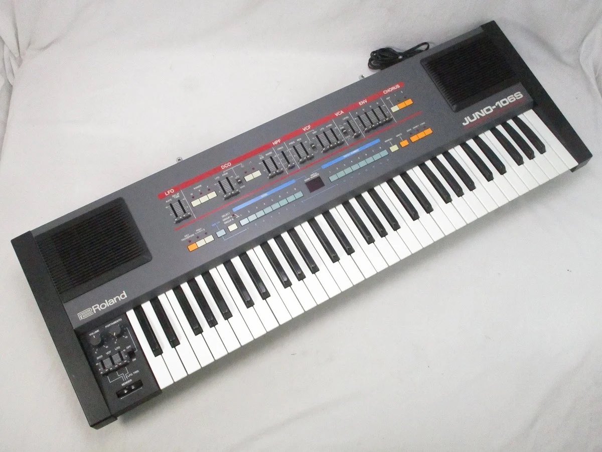 ishibashi_yoko's tweet photo. イシバシ楽器横浜店 #キーボードマート です。

本日は、Roland JUNO-106S と α JUNO-2(Alpha JUNO-2) の中古が入荷しました。
店頭は、ちょっとしたローランド祭りの様です。
商品ページはコチラから⬇️

https://t.co/oFPKfd7hpq

#roland
#JUNO106s
#αJUNO2 https://t.co/0cJerw25VL