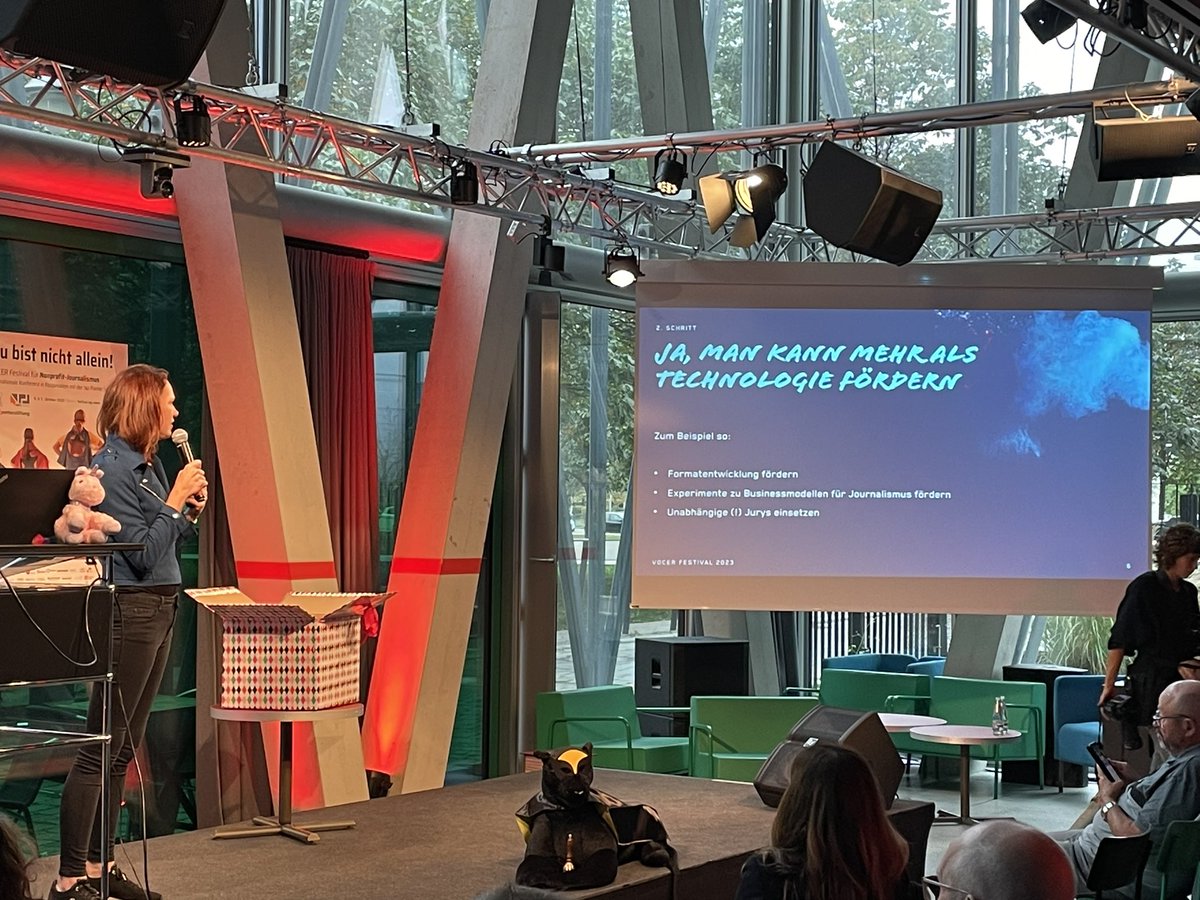 The talk <a href="/Luisante/">Lina Timm</a> is giving right now at the <a href="/VoiceOfVocer/">VOCER</a> @panterstiftung nonprofit journalism festival is a) an absolute banger, b) one that should be given at every #journalism and #funding or #philanthropy festival and conference this year. #realtalk 

A preview: