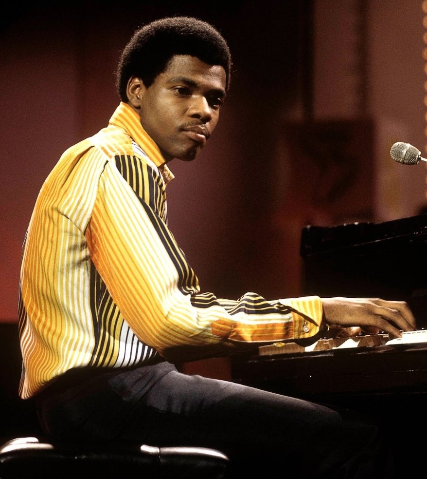 markjosefowler's tweet photo. Billy Preston, keyboard player who appeared on the twelfth and final album by The Beatles, the styling for the @modshoesuk shirt was taken from the one worn by Billy
https://t.co/1oaMj1Qm6g
#modshoes
#meandmymodshoes
#modshoeambassador #wearethemods #iamoneofthefaces #NotBadDuck https://t.co/bpSr440Kod