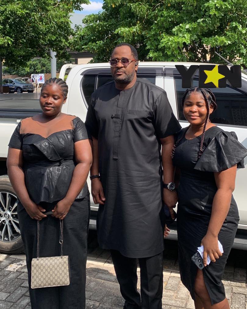 Desmond Elliot\, image size:810x1013