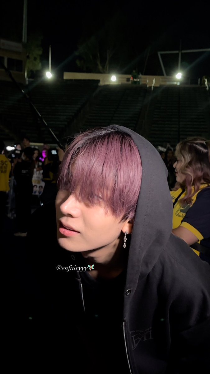 oh i can’t breathe #HEESEUNG