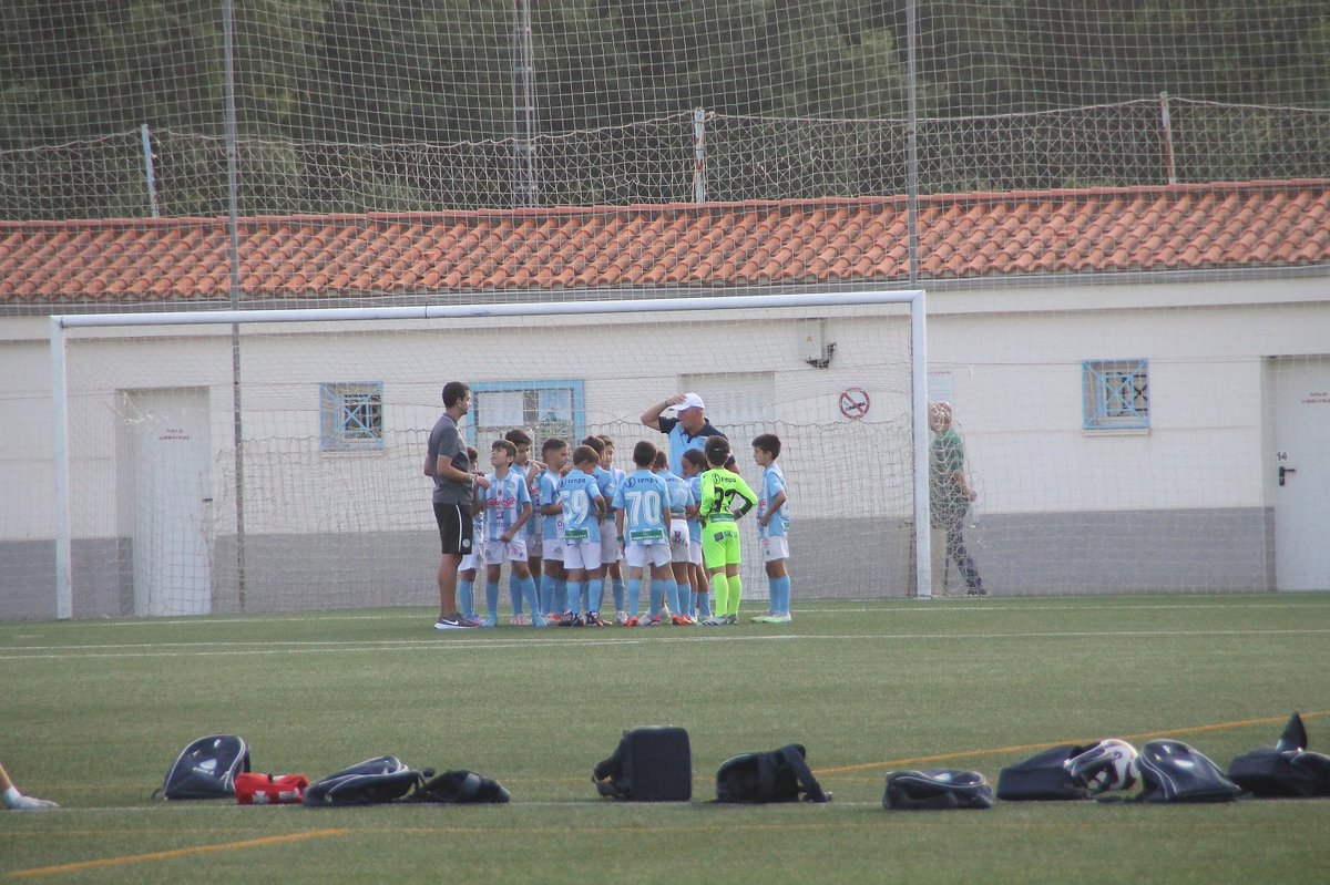 RojoFarolillo's tweet photo. ⚽️ | Fútbol Base | 👶
📊 | RESULTADOS 
🏆 | 1ª DIV. ALEVIN F-7 JUDEX G-1 
🏆 | 1ª DIV. BENJAMÍN F-8 G-1 
ALEVIN
@CanteraCDCoria 6-4 @CPMontehermoso_ 
@ADVillaMoraleja 9-3 @CPSANMIGUEL_pla 
BENJAMIN
@CanteraCDCoria 9-0 @CPMontehermoso_ 
@ADVillaMoraleja 6-5 @CPSANMIGUEL_pla https://t.co/XacbIRiT4J