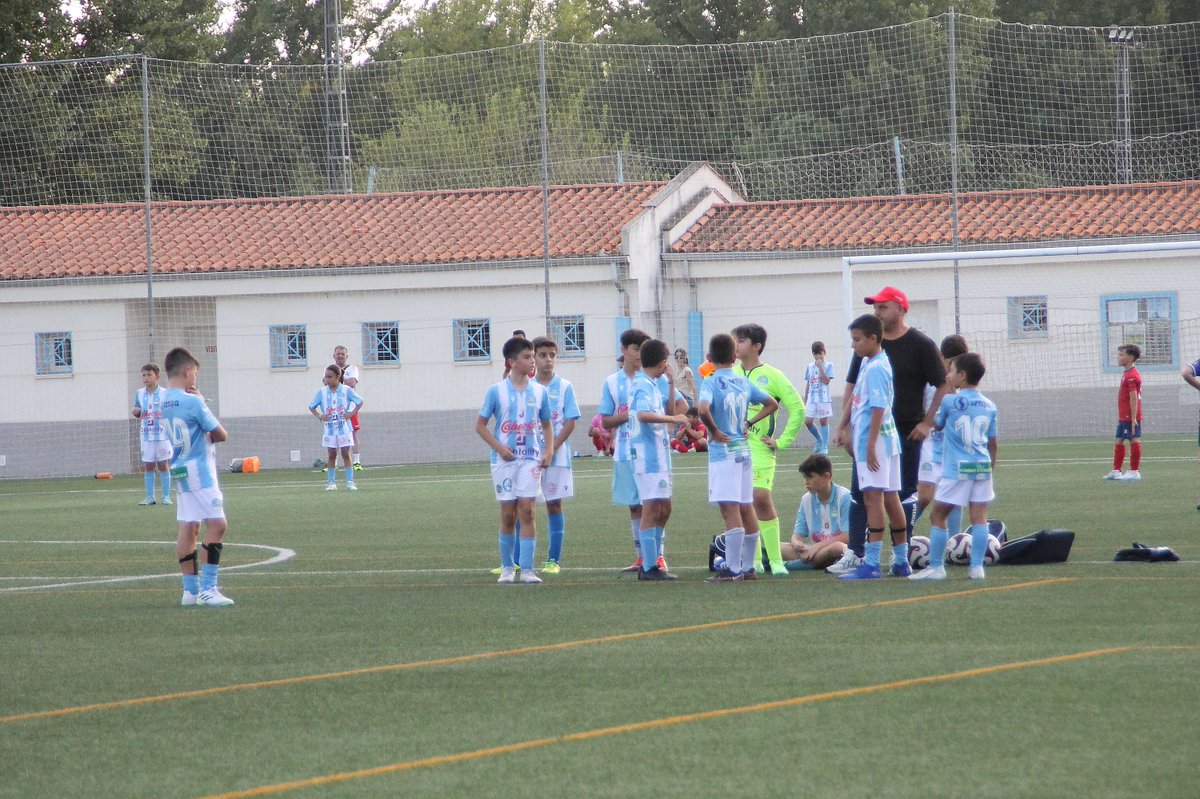 RojoFarolillo's tweet photo. ⚽️ | Fútbol Base | 👶
📊 | RESULTADOS 
🏆 | 1ª DIV. ALEVIN F-7 JUDEX G-1 
🏆 | 1ª DIV. BENJAMÍN F-8 G-1 
ALEVIN
@CanteraCDCoria 6-4 @CPMontehermoso_ 
@ADVillaMoraleja 9-3 @CPSANMIGUEL_pla 
BENJAMIN
@CanteraCDCoria 9-0 @CPMontehermoso_ 
@ADVillaMoraleja 6-5 @CPSANMIGUEL_pla https://t.co/XacbIRiT4J