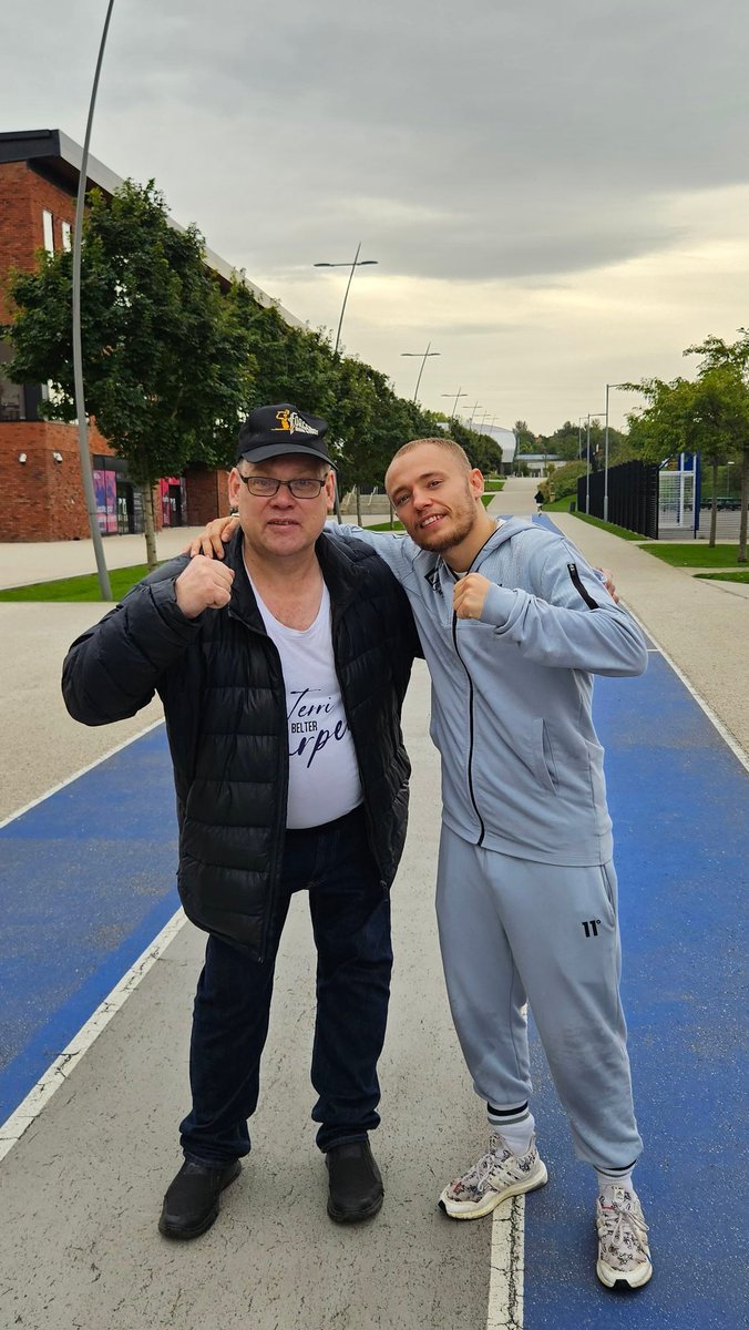 Bumped into Sunny Edwards at the Fight Day 5K in Sheffield.

Best of luck @SunnyEdwards for your upcoming fight against Jesse Rodriguez for the Unified IBF & WBO World Flyweight Titles on Dec 16th in Glendale,Arizona 🥊

#SunnyEdwards #FightDay5K