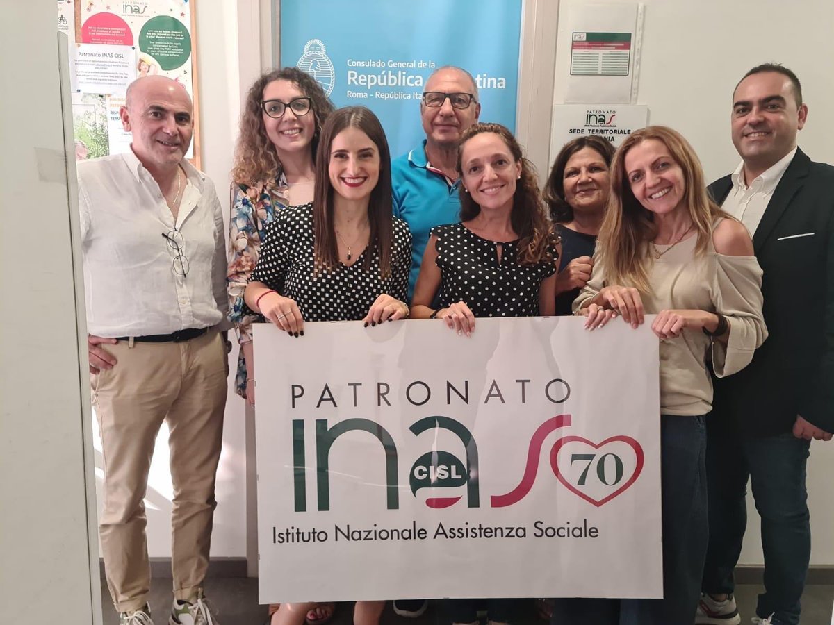 LucreQuadronchi's tweet photo. Due intense giornate di attività del Consolato Argentino, in collaborazione con il patronato #Inas #Cisl di #Catania, per fornire assistenza a centinaia di cittadini argentini presso le nostre sedi
Grazie al nostro Responsabile #INASCISL Nino Rogazione
#CISLperLaPersona #RETE https://t.co/RmyVWJwT1I