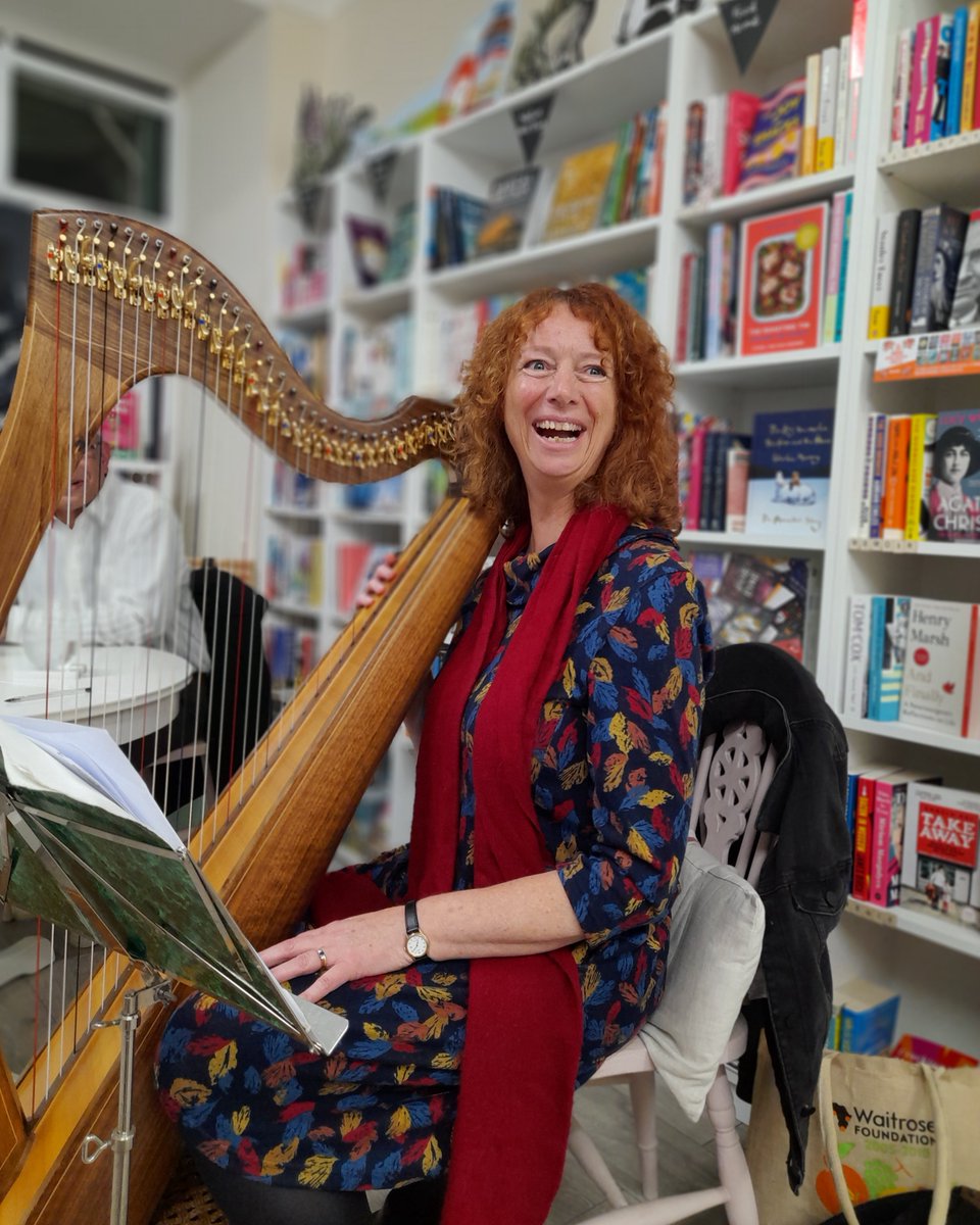 HazelPriorBooks's tweet photo. Some from last night @BookshopByB. Gosh, I love this shop, and what a friendly, interesting audience! Many thanks to Richard and Sue for perfect hosting, and to Anita for these pics and her on-the-spot author counselling. We had fun!
#LifeAndOtterMiracles #BookTwitter #bookshop https://t.co/y7YLKDLKHJ