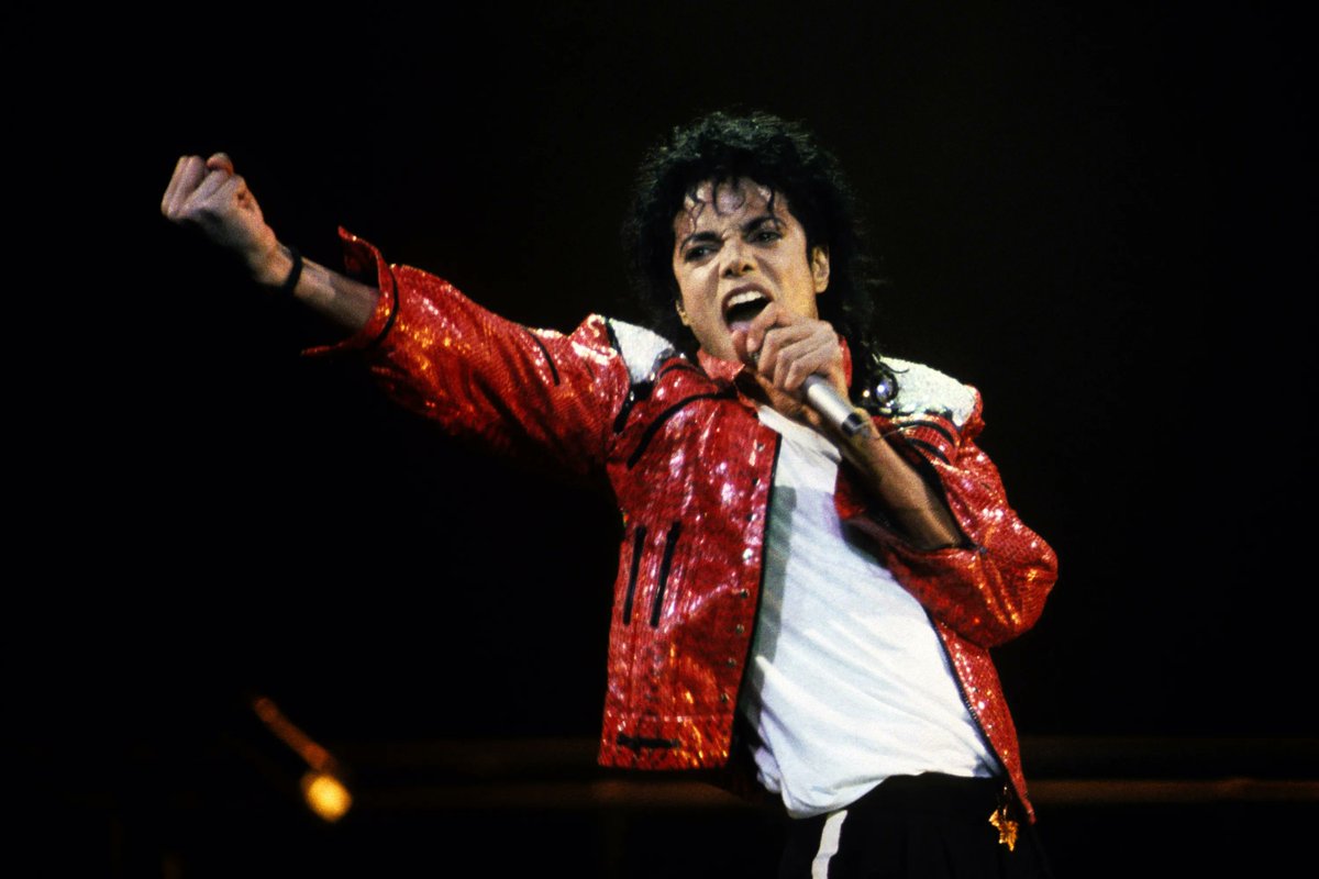 chartdata's tweet photo. Drake expected to tie Michael Jackson as the male soloist with the most #1 hits in Hot 100 history. https://t.co/ssax7eNytZ