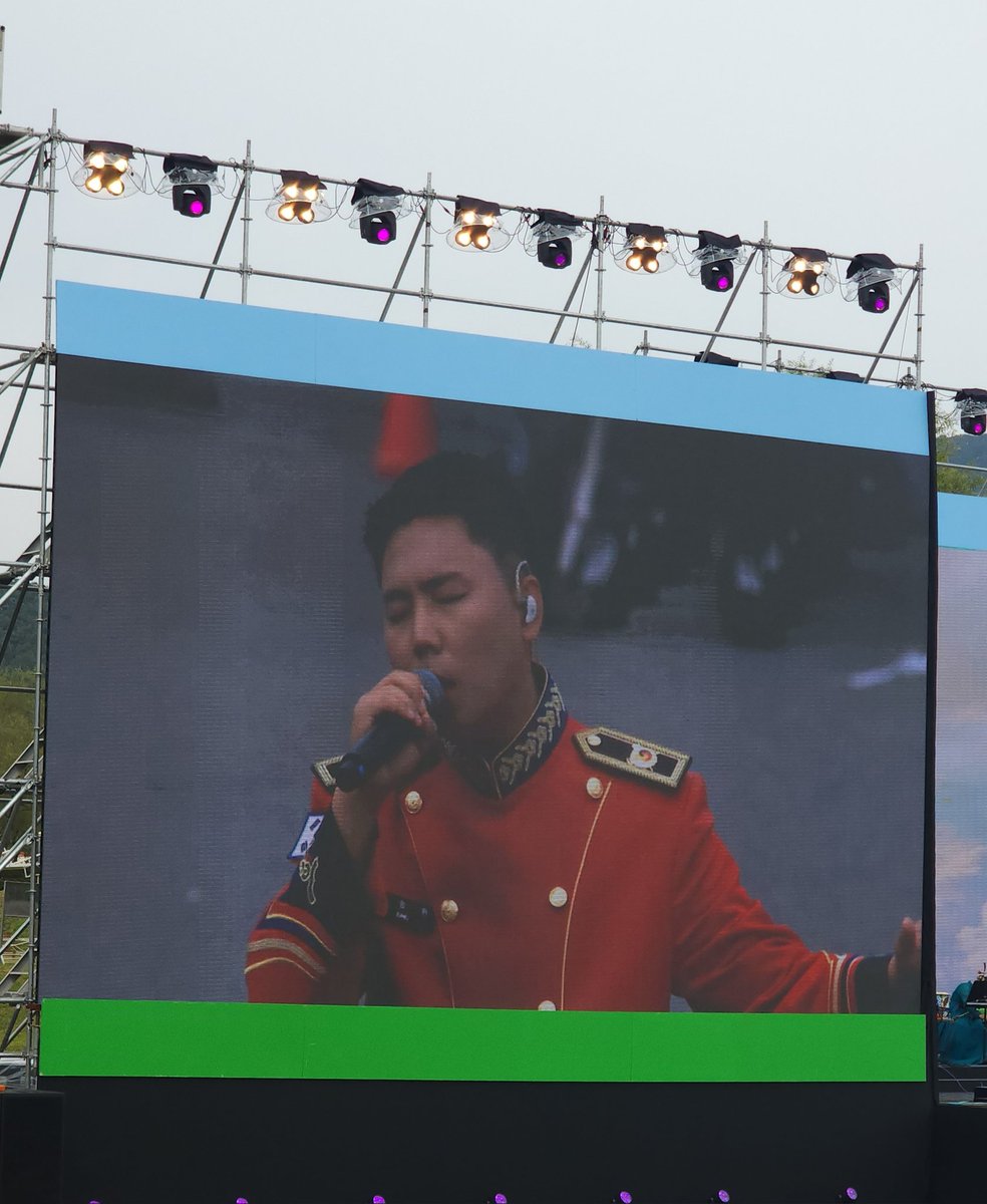 jiaelee1001's tweet photo. 전광판 승환 😍 https://t.co/A88Jj45iRd