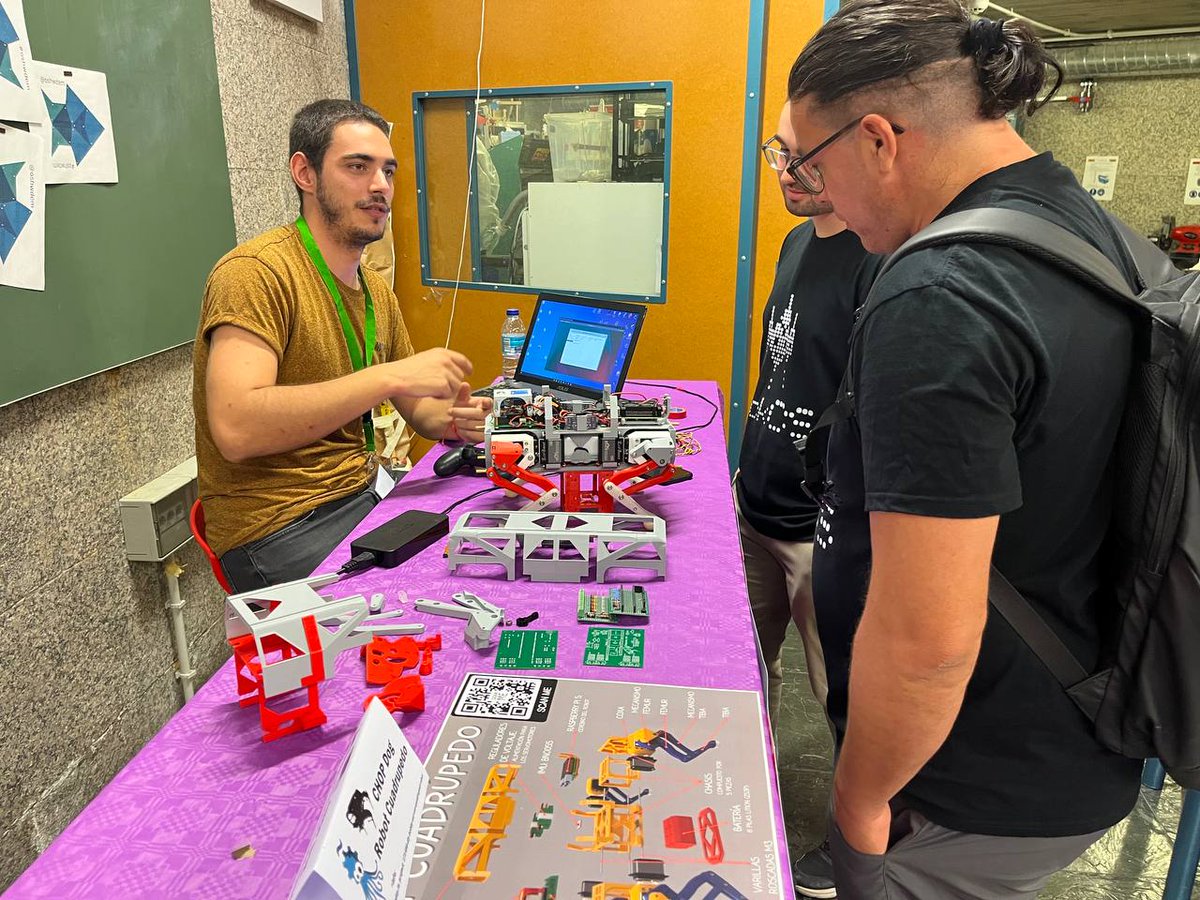 OSHWDem's tweet image. Tiny Ground Station presentando su sistema de telecomunicaciones open source

Chop Dog con su robot cuadrupedo del que nos hablará en su charla de la tarde en la #OSHWDem2023🐙
