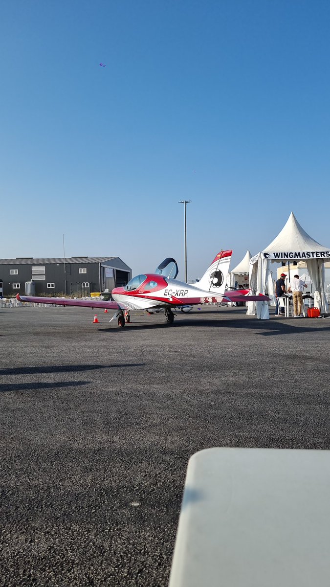 andreuibanez's tweet photo. Estaré tot el cap de setmana amb molt de visitants a l'aeroport de Lleida Alguaire, al #LleidaAirChallenge amb l'Associació @LleidaDrone mostrant els drons de @dronecoria , el tractor robòtic AMIGA DE @farm_ng_inc i el projecte ARCA fet amb el @GDGLleida https://t.co/9sPEbLVoK2
