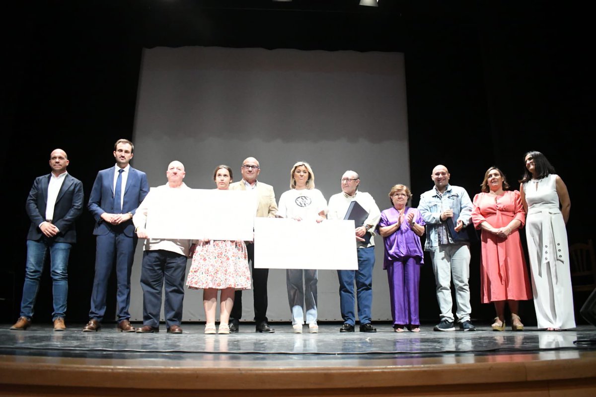 AgenciaBeefree's tweet photo. 🟠 Nuestra ilusión era repetir en Villanueva de Córdoba, y lo hemos conseguido por segundo año consecutivo. En Movimiento Desde Siempre y para Siempre no podemos estar más orgullosos de nuestro pueblo y hoy se ha demostrado que es completamente recíproco. https://t.co/f3JzbLC9BP